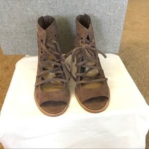 Vince Camuto Tressa sandal sz. 8